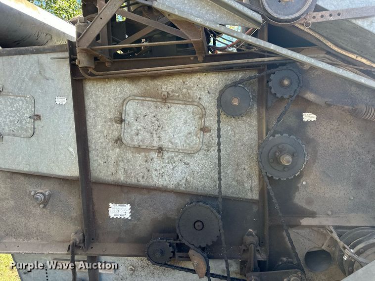 image for item DR2713 Gleaner  Model E combine