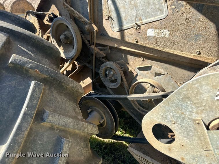 image for item DR2713 Gleaner  Model E combine