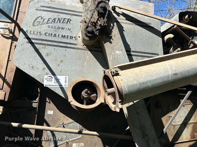 image for item DR2713 Gleaner  Model E combine
