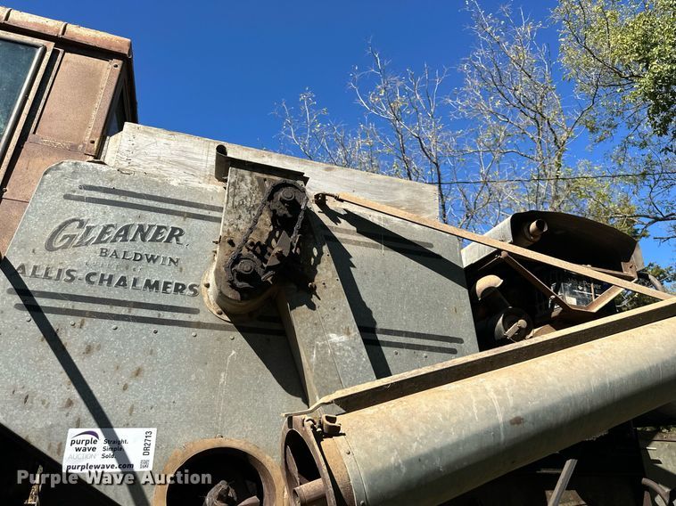 image for item DR2713 Gleaner  Model E combine