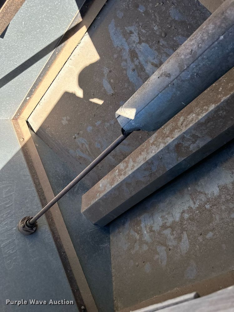 image for item DR2713 Gleaner  Model E combine