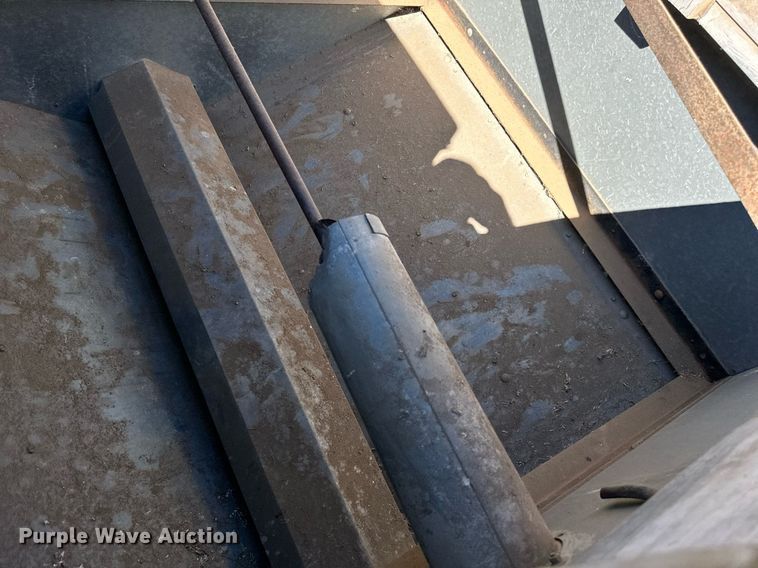 image for item DR2713 Gleaner  Model E combine