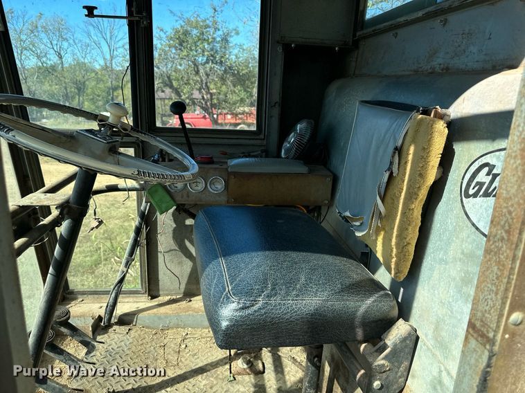 image for item DR2713 Gleaner  Model E combine