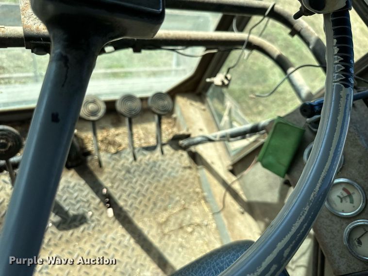 image for item DR2713 Gleaner  Model E combine