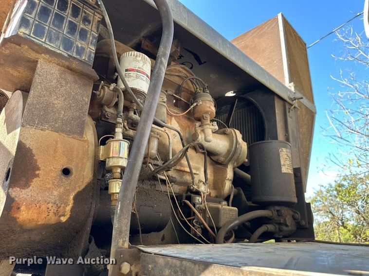 image for item DR2713 Gleaner  Model E combine