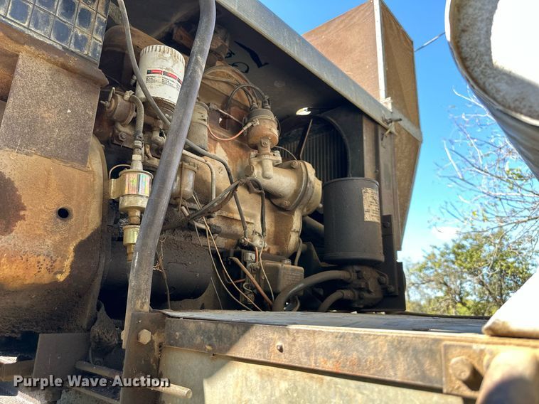 image for item DR2713 Gleaner  Model E combine