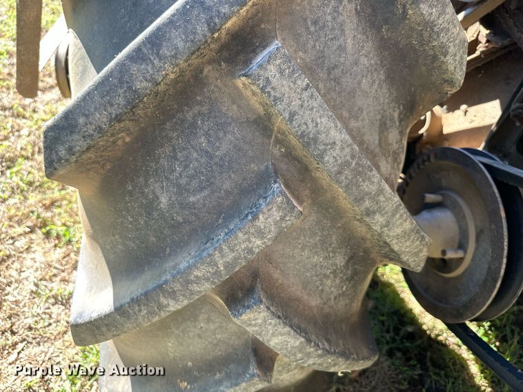 image for item DR2713 Gleaner  Model E combine