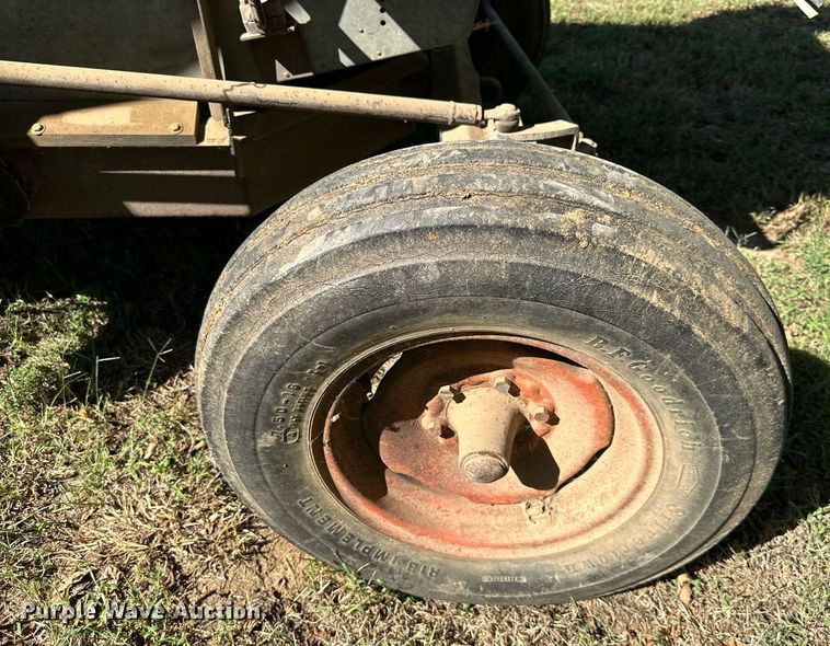 image for item DR2713 Gleaner  Model E combine