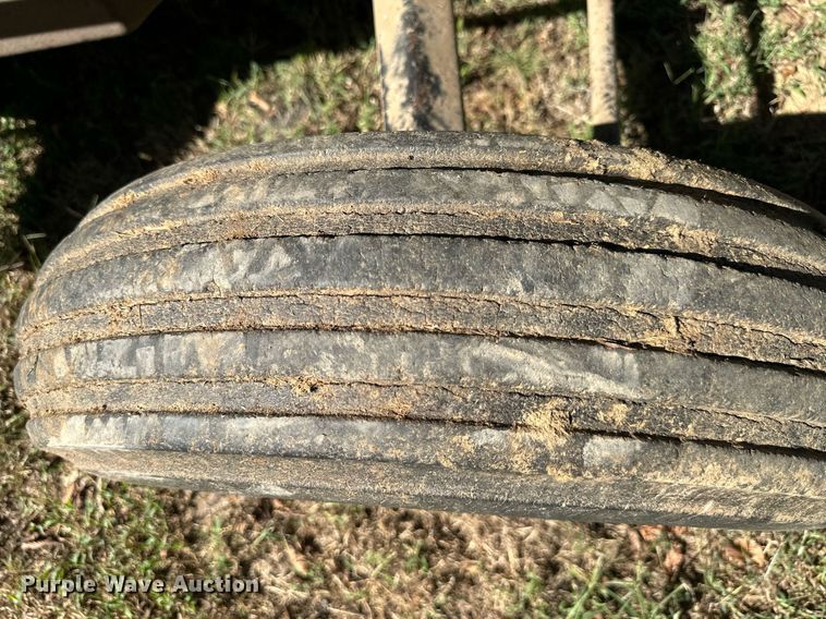 image for item DR2713 Gleaner  Model E combine