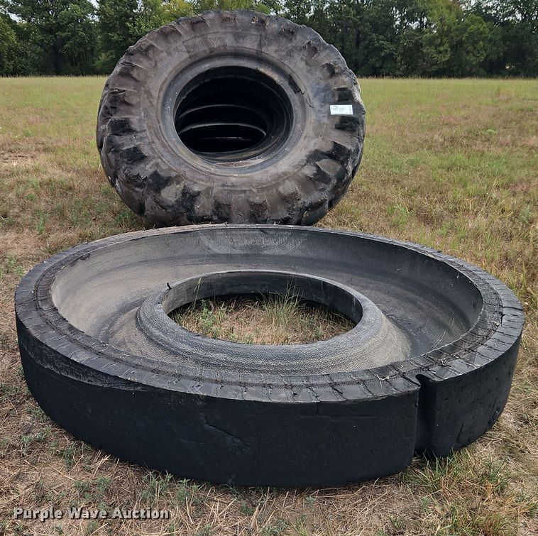 image for item DR8785 (7) water/feed troughs