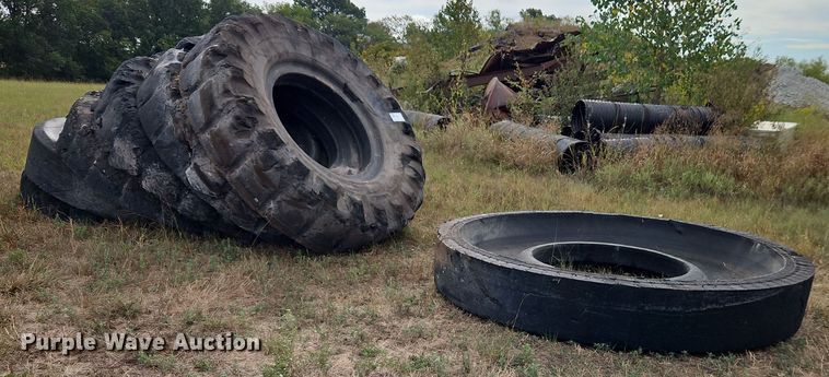 image for item DR8785 (7) water/feed troughs
