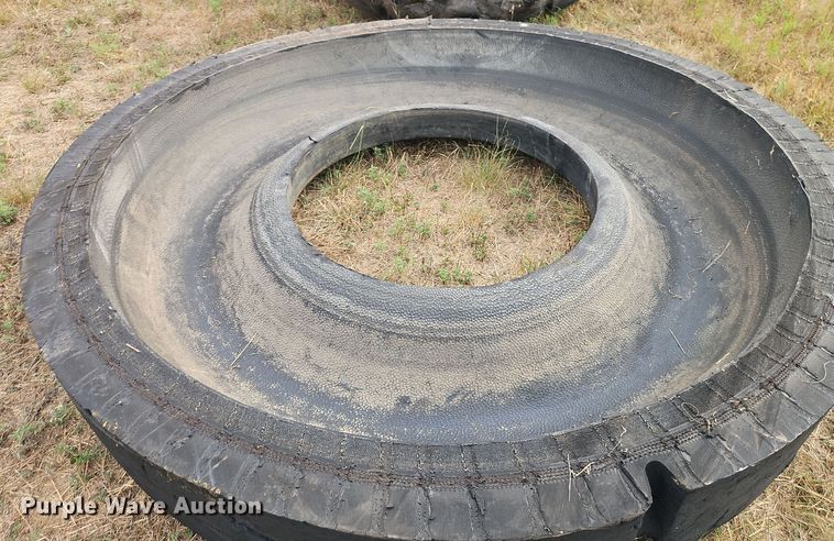 image for item DR8785 (7) water/feed troughs