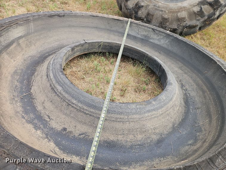 image for item DR8785 (7) water/feed troughs