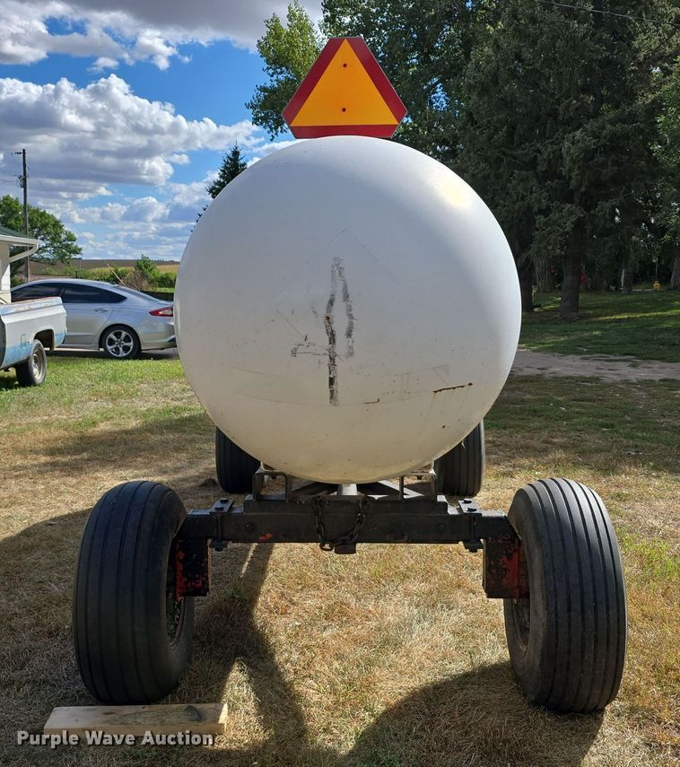 image for item DS4875 Fuel trailer