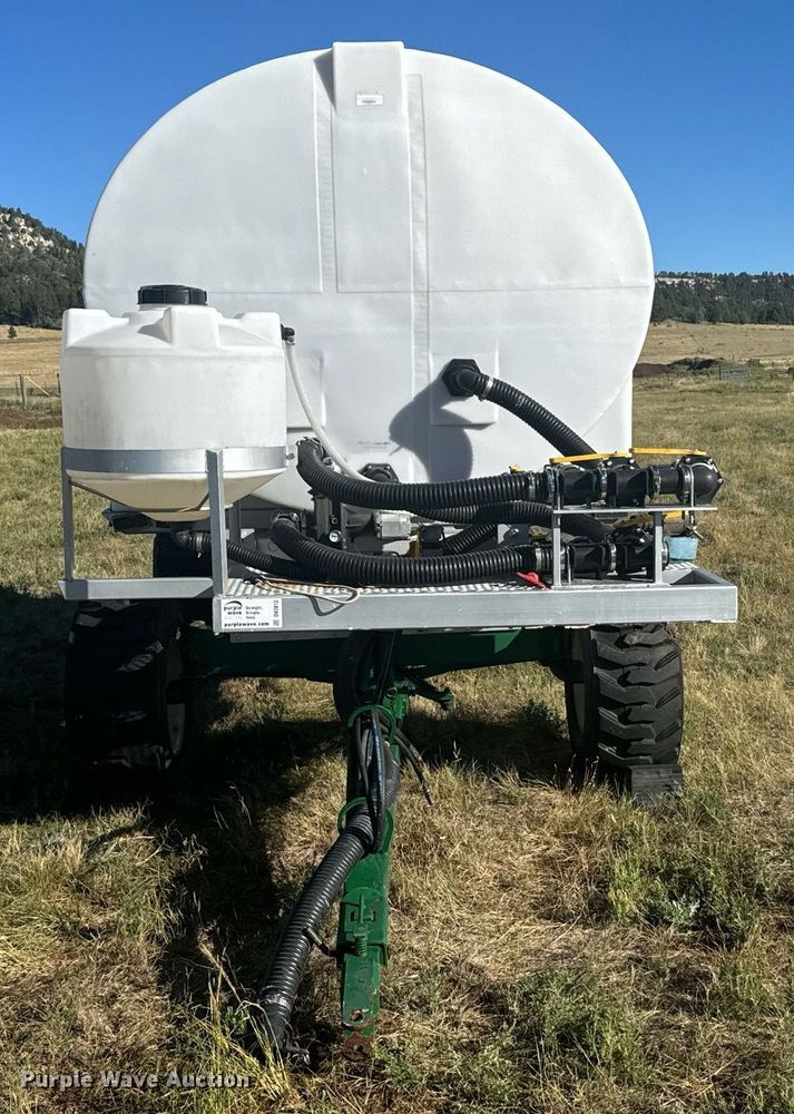 image for item DV2813 Aeromaster WT-3000 nurse tank trailer