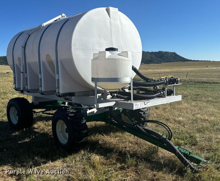 image for item DV2813 Aeromaster WT-3000 nurse tank trailer