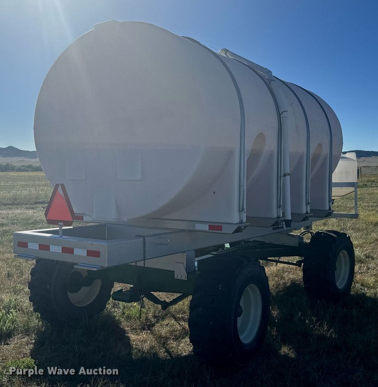 image for item DV2813 Aeromaster WT-3000 nurse tank trailer