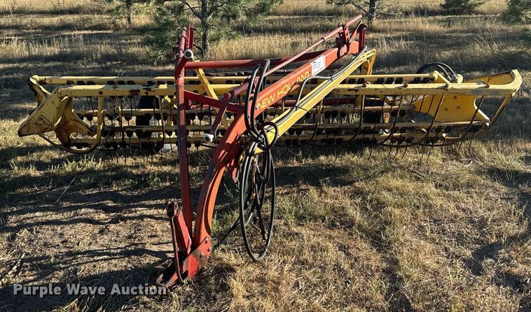 image for item DV2828 Hew Holland 258 hay rake