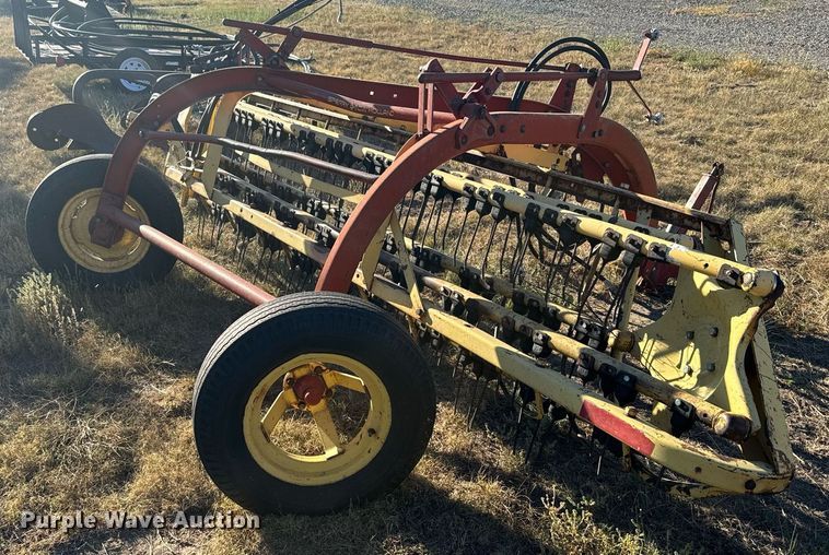 image for item DV2828 Hew Holland 258 hay rake