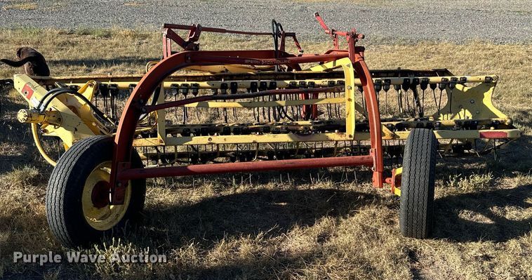 image for item DV2828 Hew Holland 258 hay rake