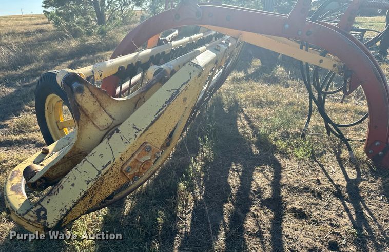 image for item DV2828 Hew Holland 258 hay rake