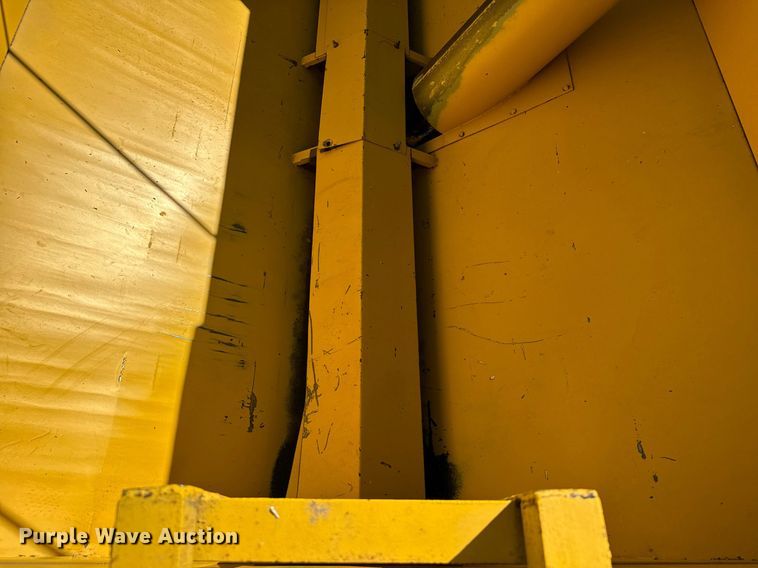 image for item DV2835 Harris & Thrush BIG 12 12-K grain cart