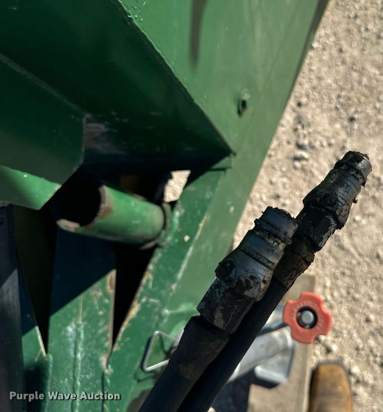 image for item DV2835 Harris & Thrush BIG 12 12-K grain cart