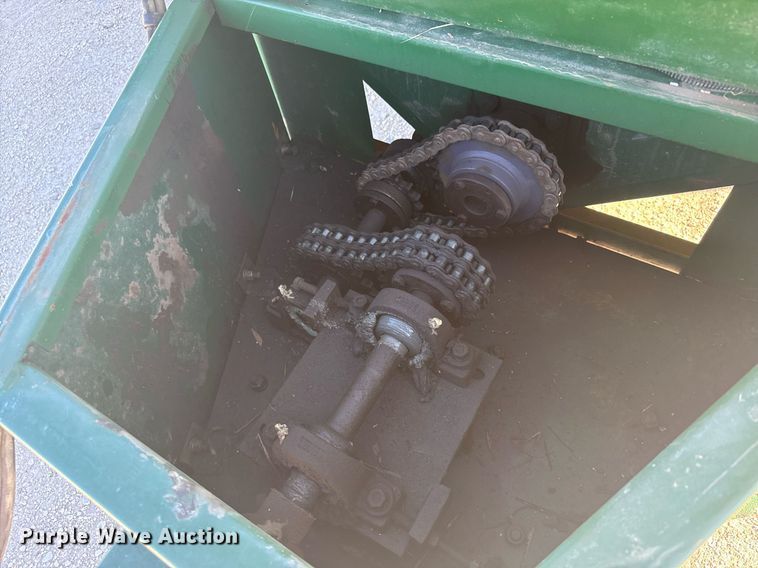 image for item DV2835 Harris & Thrush BIG 12 12-K grain cart