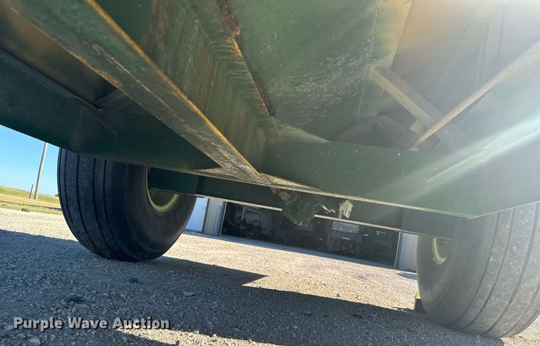 image for item DV2835 Harris & Thrush BIG 12 12-K grain cart