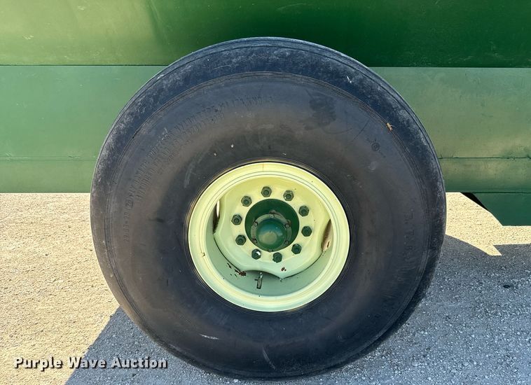 image for item DV2835 Harris & Thrush BIG 12 12-K grain cart