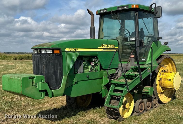image for item DX1317 2000 John Deere 8410T tractor