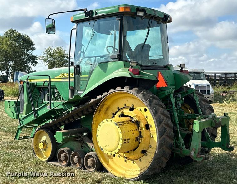 image for item DX1317 2000 John Deere 8410T tractor