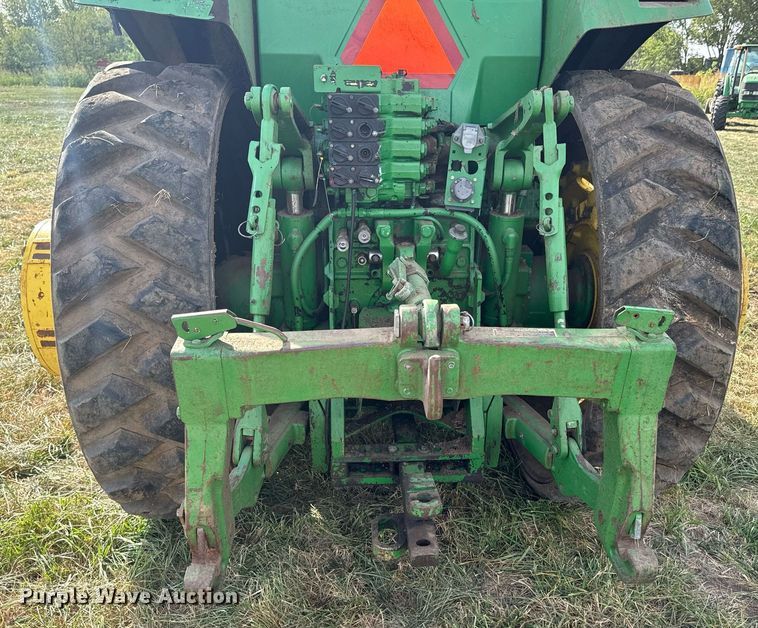 image for item DX1317 2000 John Deere 8410T tractor