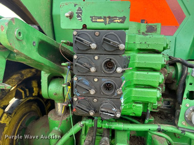 image for item DX1317 2000 John Deere 8410T tractor