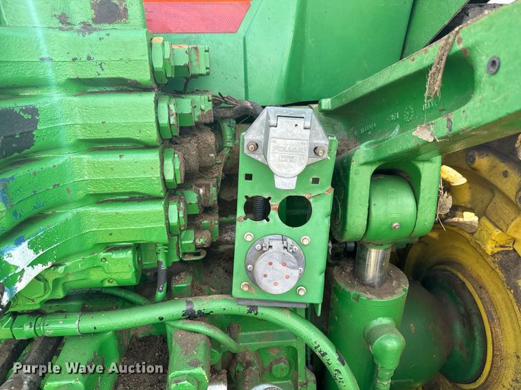 image for item DX1317 2000 John Deere 8410T tractor