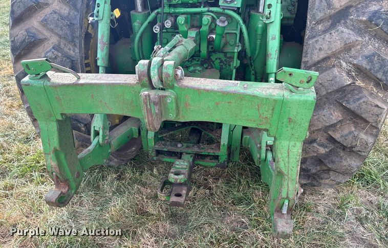 image for item DX1317 2000 John Deere 8410T tractor