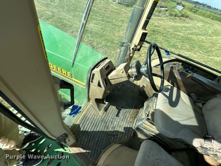 image for item DX1317 2000 John Deere 8410T tractor