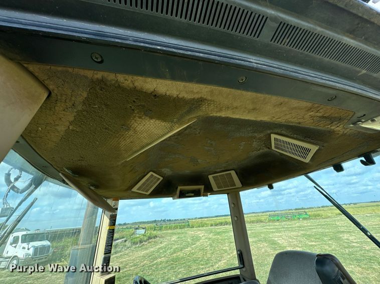 image for item DX1317 2000 John Deere 8410T tractor