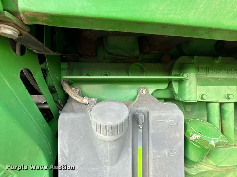 image for item DX1317 2000 John Deere 8410T tractor