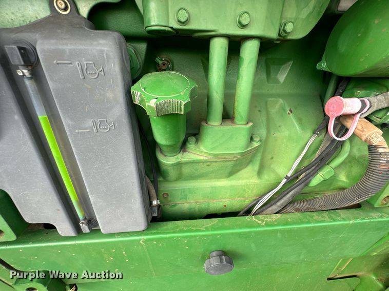 image for item DX1317 2000 John Deere 8410T tractor