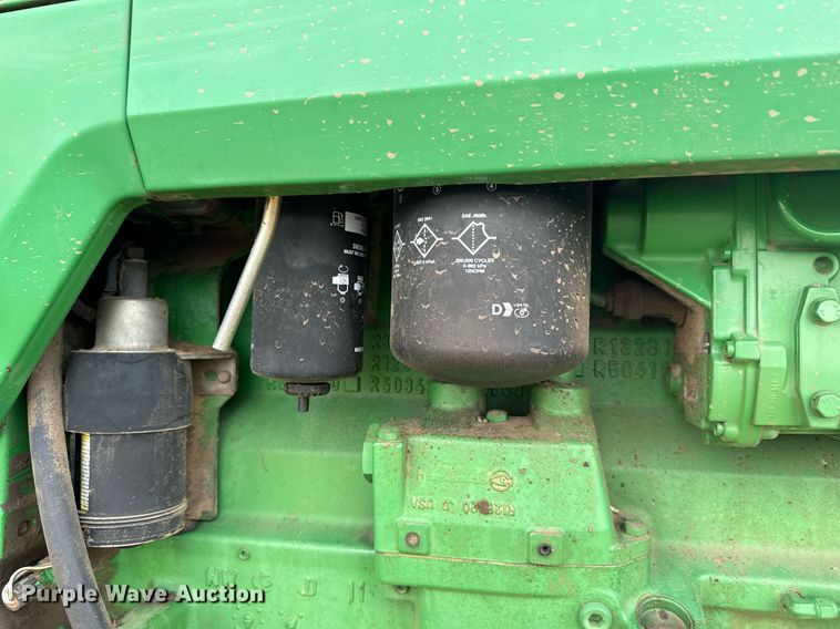 image for item DX1317 2000 John Deere 8410T tractor