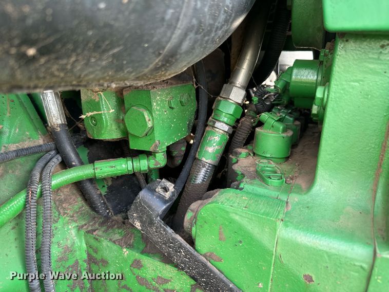 image for item DX1317 2000 John Deere 8410T tractor