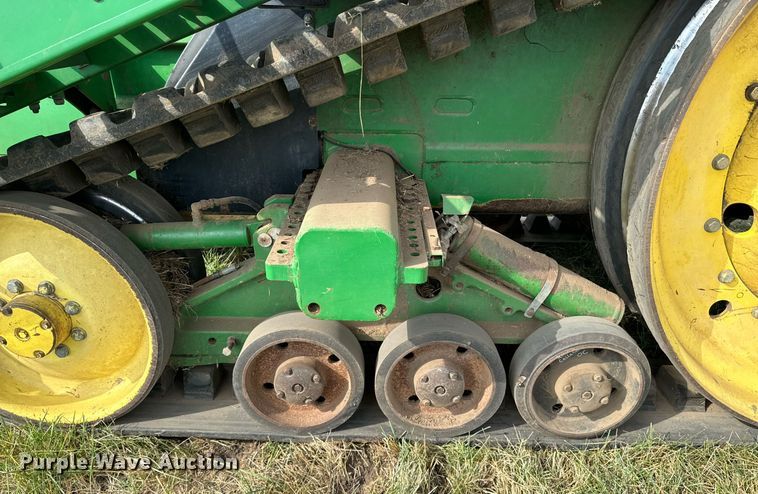 image for item DX1317 2000 John Deere 8410T tractor