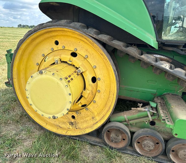 image for item DX1317 2000 John Deere 8410T tractor