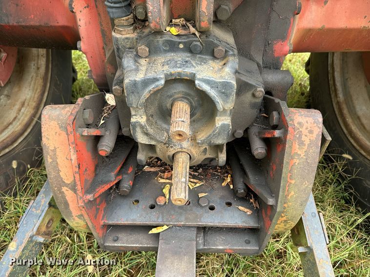 image for item DX1329 International Harvester 1086 tractor