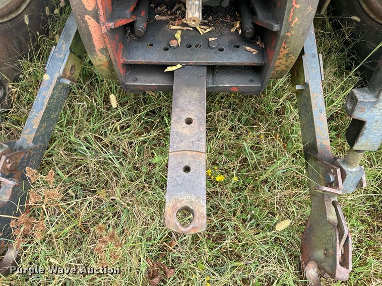 image for item DX1329 International Harvester 1086 tractor