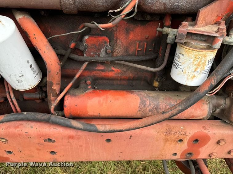 image for item DX1329 International Harvester 1086 tractor
