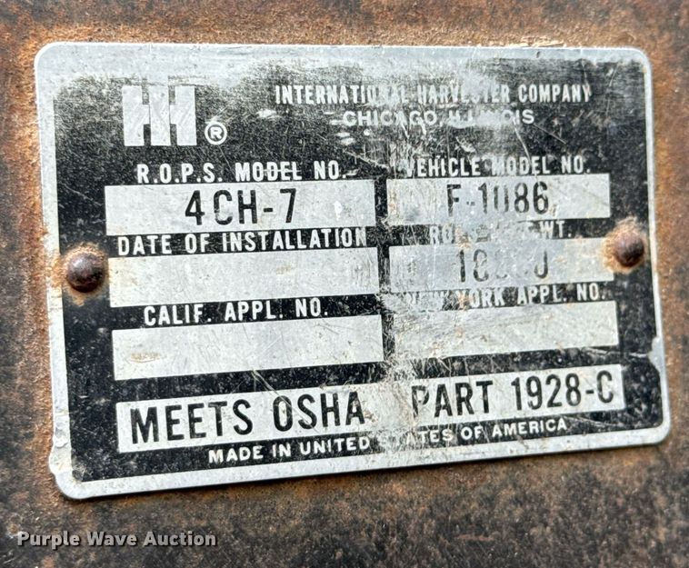 image for item DX1329 International Harvester 1086 tractor