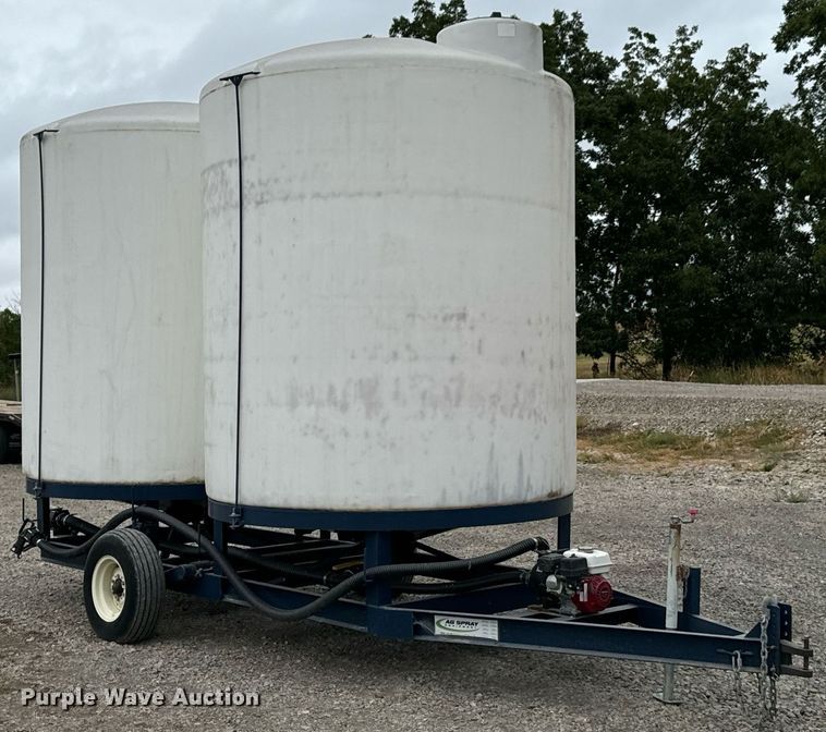 image for item DX1333 Ag Spray Double Cone nurse tank trailer