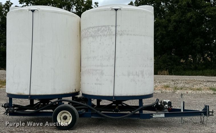 image for item DX1333 Ag Spray Double Cone nurse tank trailer